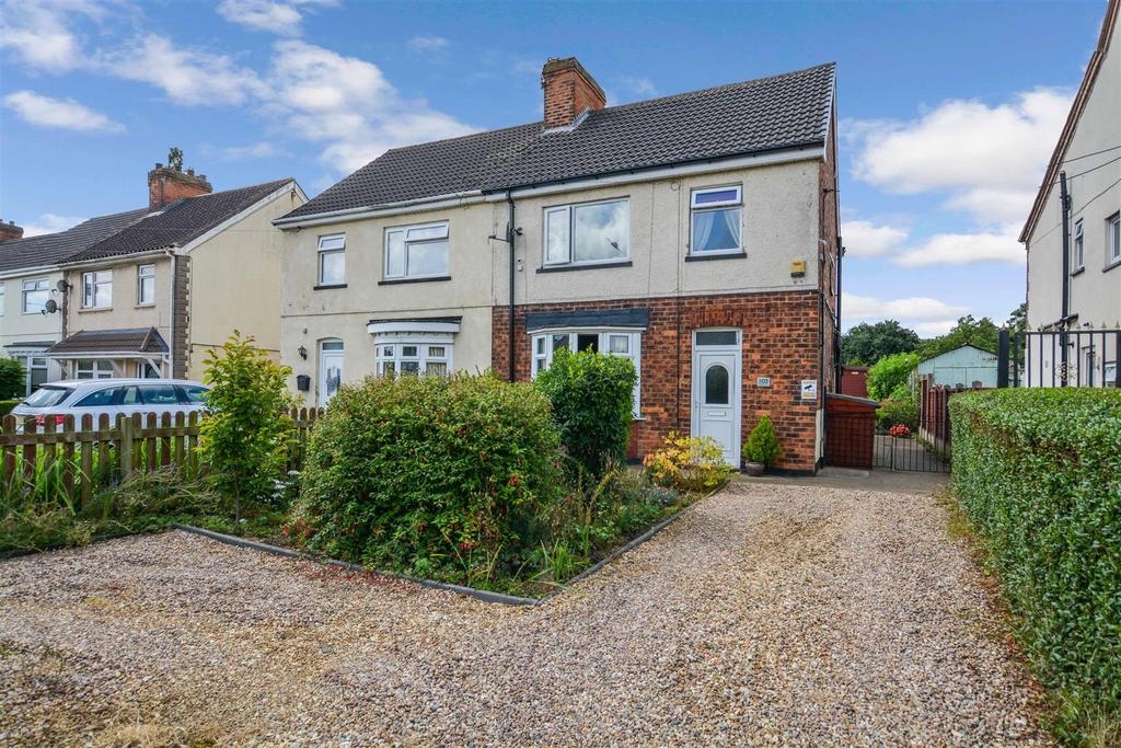 Messingham Road, Scunthorpe 3 bed semidetached house £160,000