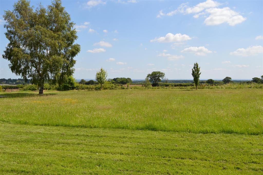 Oak Green, Markfield 2 bed bungalow £160,000