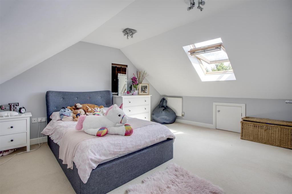 6 Braeside Loft Room.jpg