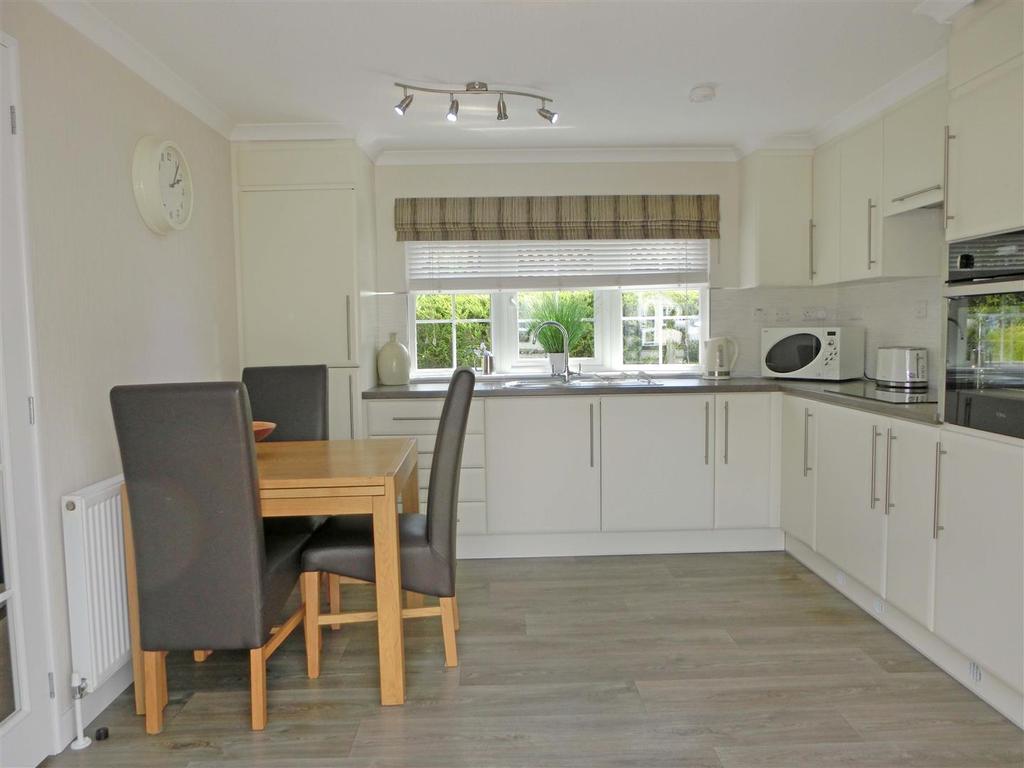 Chapel Lane, St Mary's Park, Wythall 1 bed park home £150,000