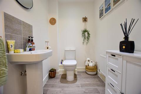 11 Eyres Drive, Castle Hill, Swanscombe, DA10 1DF