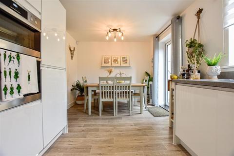 11 Eyres Drive, Castle Hill, Swanscombe, DA10 1DF