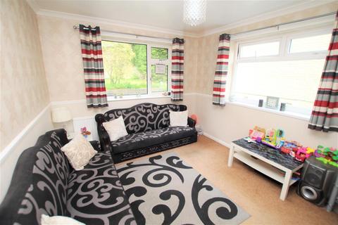 27 Hazel Walk, Bradford, BD9 6AH