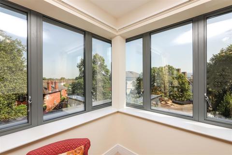 2 bedroom apartment for sale, Jenner Court, St George's Rd, Cheltenham GL50 3ER