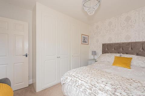 52 Castle Road, Epsom, KT18 7NZ