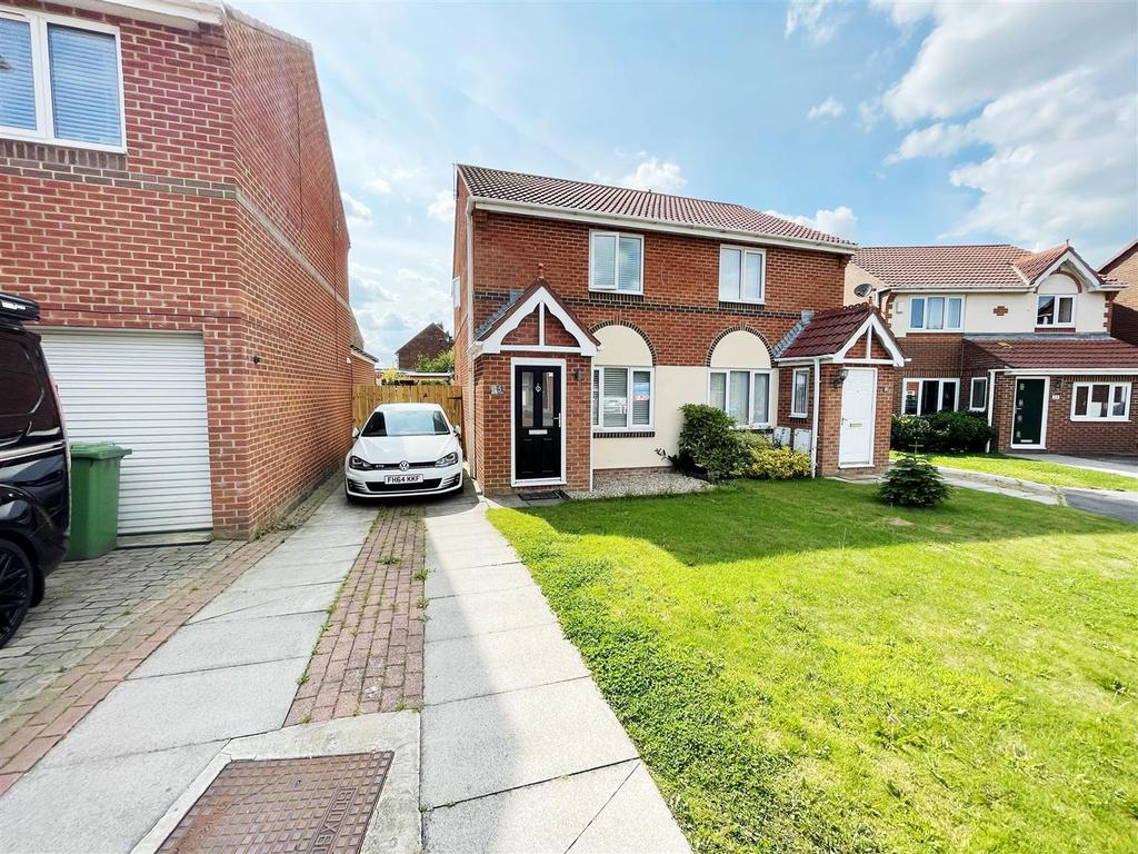 Meadow Green, Spennymoor 2 bed semidetached house £120,000