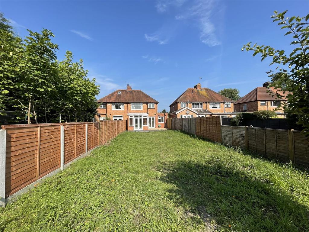Marshall Lake Road, Shirley, Solihull 3 bed semidetached house £279,950