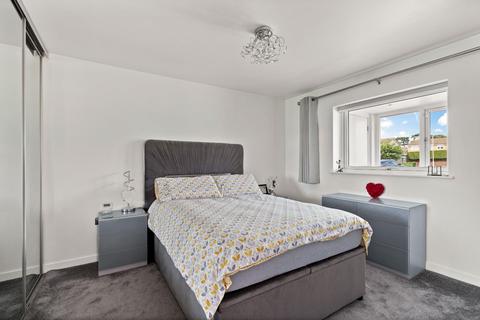 7 Bracken Close, Kennington, Ashford, TN24 9BT
