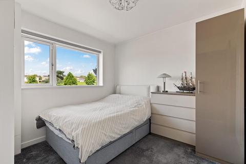 7 Bracken Close, Kennington, Ashford, TN24 9BT