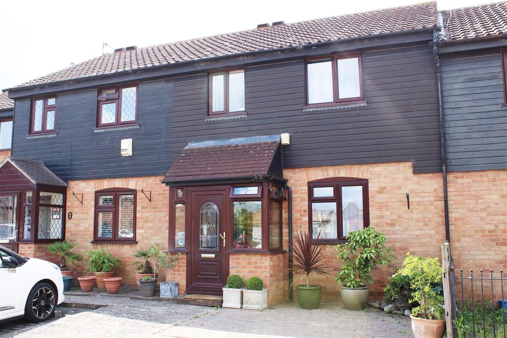 Godwin Close, Sewardstone Road, London, E4 3 bed house £395,000
