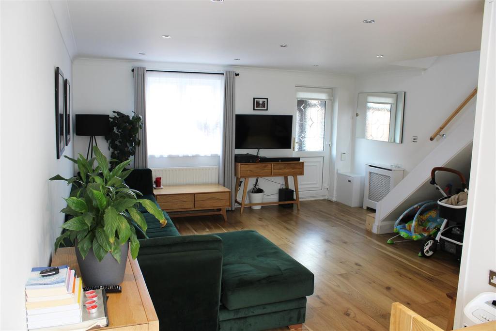 Godwin Close, Sewardstone Road, London, E4 3 bed house £395,000