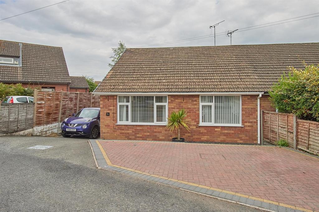 Coronation Road, Earl Shilton 2 bed semidetached bungalow £200,000