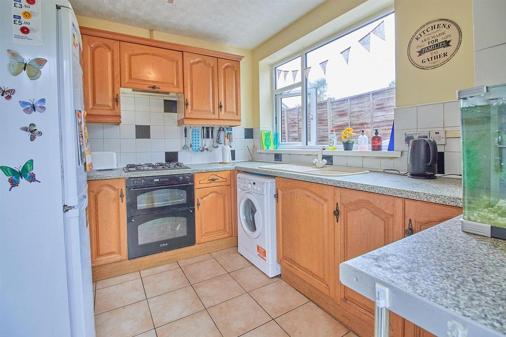 Coronation Road, Earl Shilton 2 bed semidetached bungalow £200,000