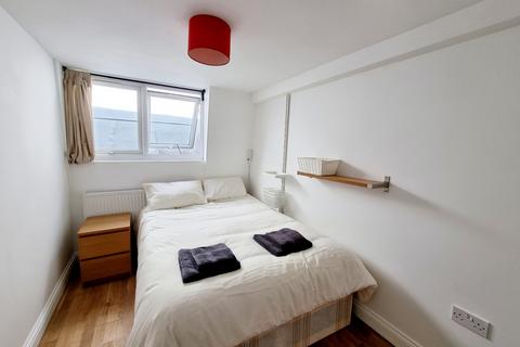 2 bedroom flat to rent, Sussex Way, Archway, N7