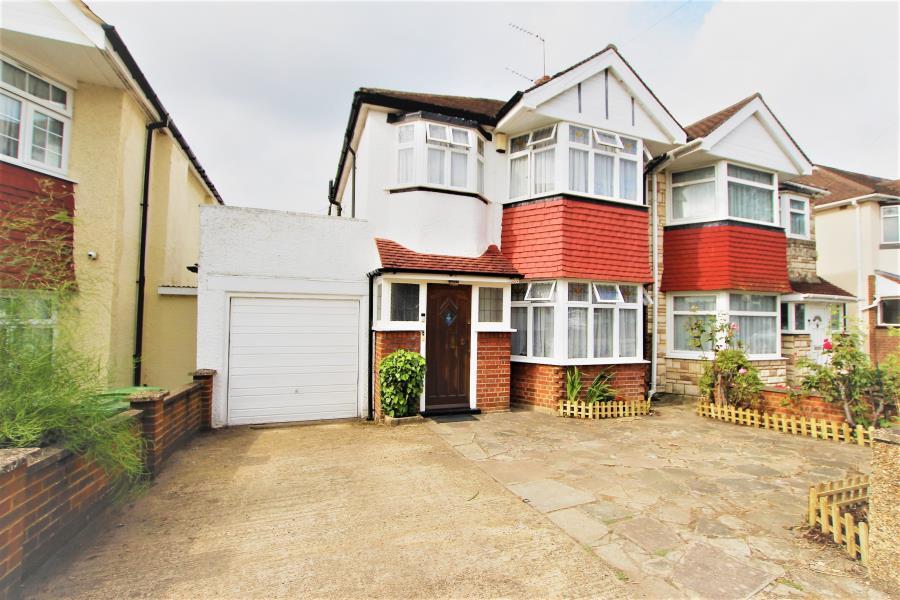 Portland Crescent, Stanmore, HA7 1LS 3 bed semidetached house £650,000