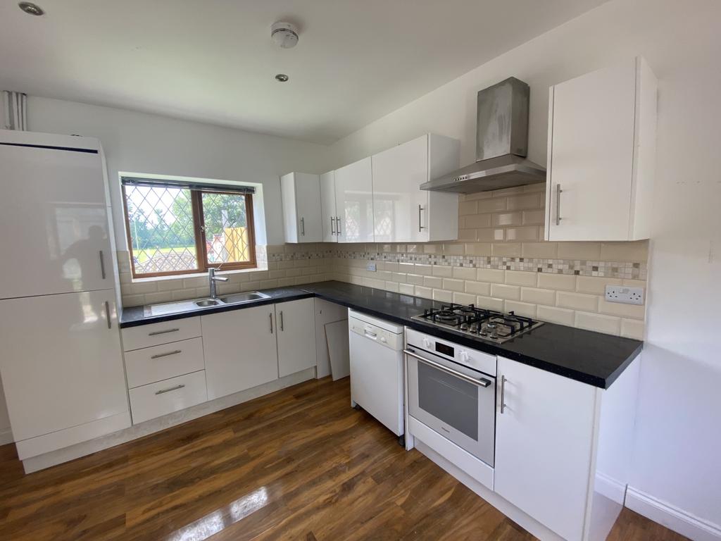 Hawkes Mill Lane, Allesley, Coventry... 1 bed semidetached bungalow