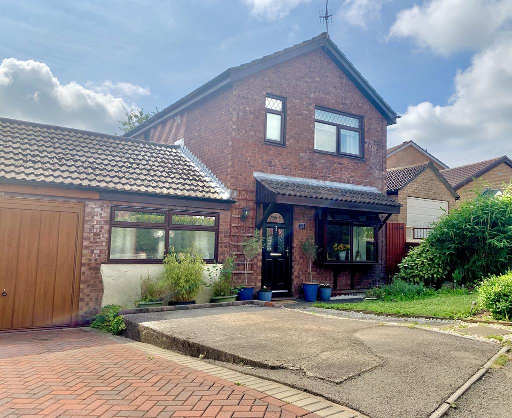 123 Pentre Close, CoedEva, Cwmbran NP44 3 bed link detached house £