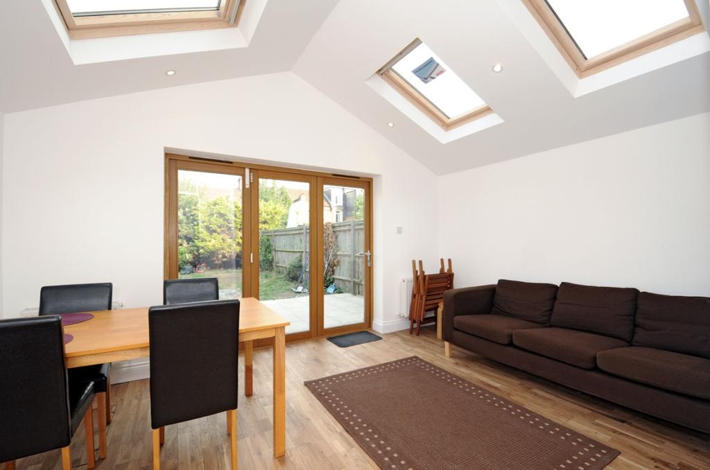 Nelson Road Wimbledon SW19 2 bed house £1,975 pcm (£456 pw)