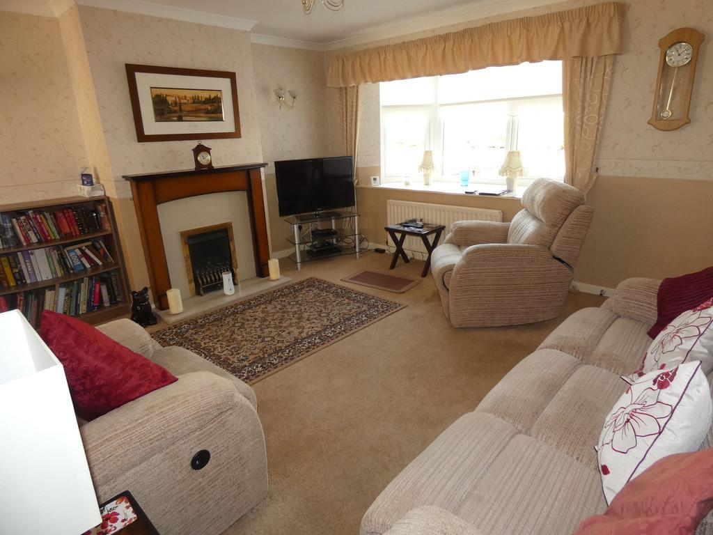 Lake Avenue, South Shields, Tyne and... 3 bed semidetached house £