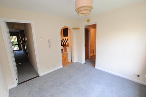 1 bedroom flat to rent, Pursewardens Close, London, W13