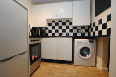 1 bedroom flat to rent, Pursewardens Close, London, W13