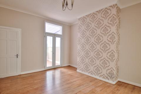 228 Turf Lane, Royton, Oldham, OL2 6ET