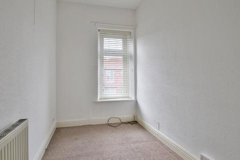 228 Turf Lane, Royton, Oldham, OL2 6ET