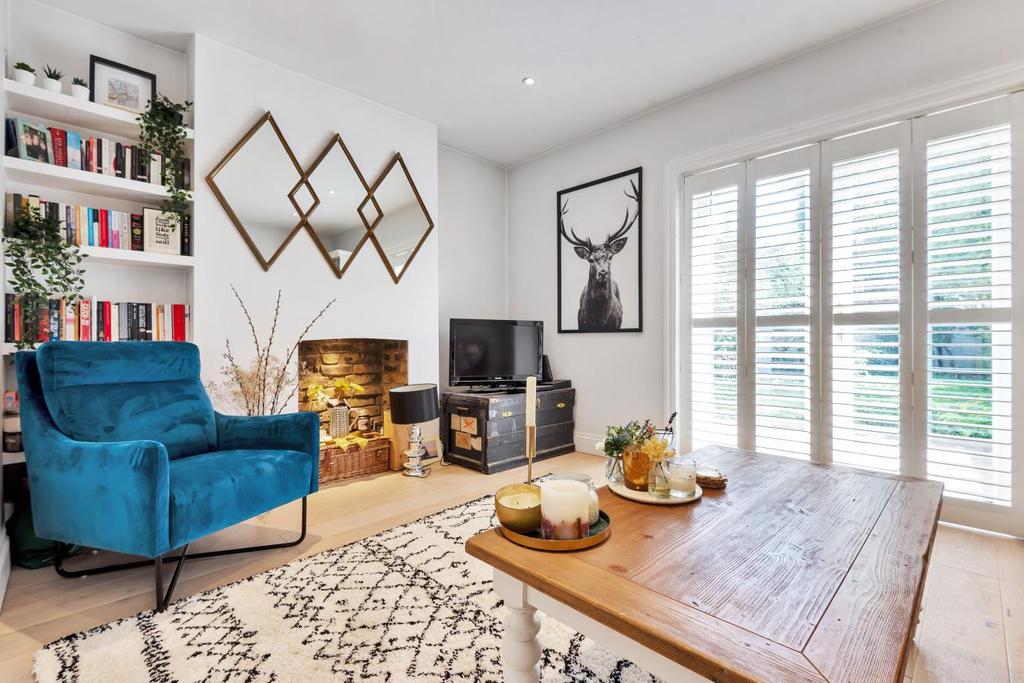 Gordon Road, Kingston upon Thames 1 bed flat £375,000
