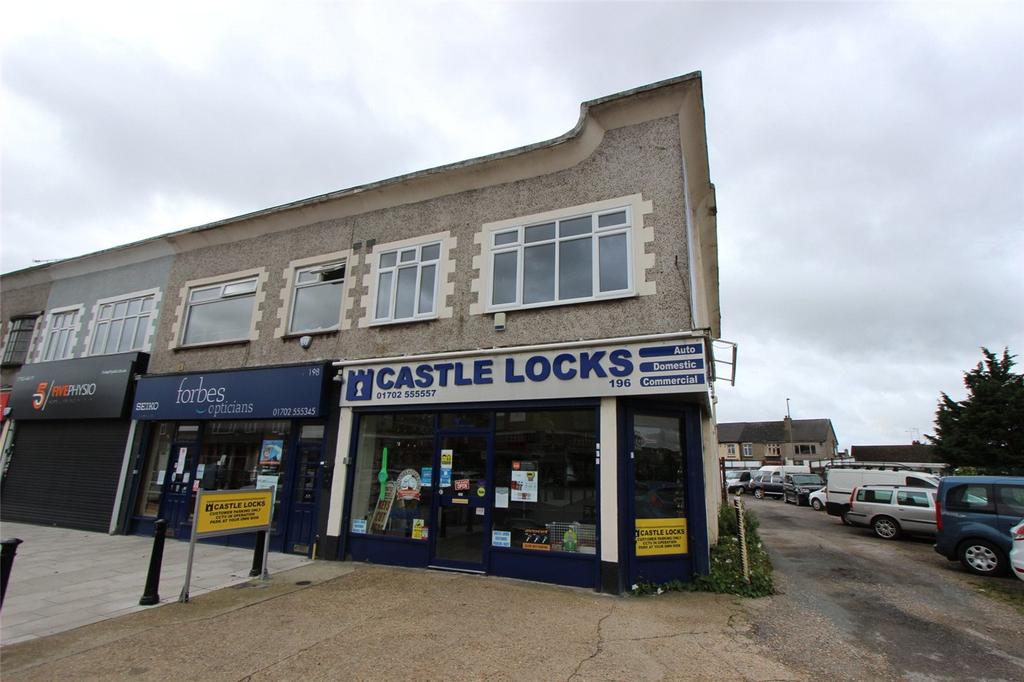 London Road, Hadleigh, Benfleet, SS7 2 bed apartment £895 pcm (£207 pw)