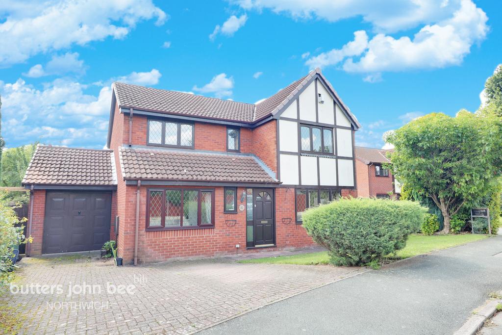 Bollington Avenue, Northwich 4 bed detached house £375,000