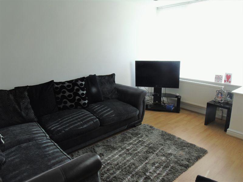 Norcliffe Road, Rainhill 2 bed terraced house £625 pcm (£144 pw)