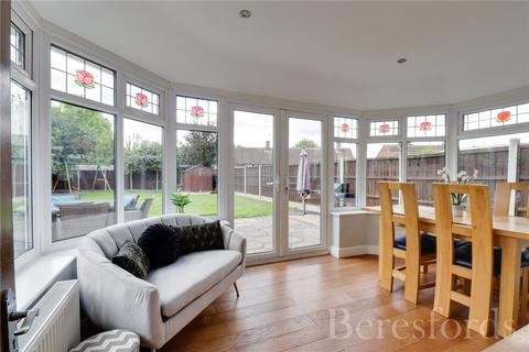 30 Dudley Road, Romford, RM3 8LH