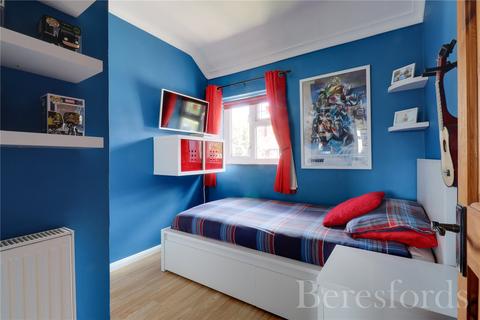 30 Dudley Road, Romford, RM3 8LH