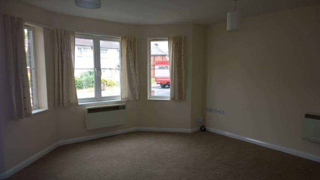 North Lane, Aldershot, GU12 1 bed flat £850 pcm (£196 pw)