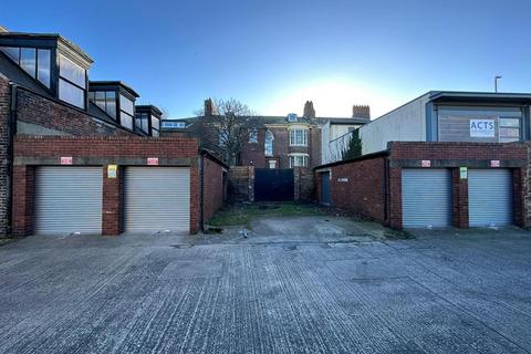 Property to rent, Back Beach Road Garage, South Shields