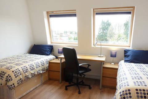 1 bedroom in a flat share to rent - 55 Scales Road, London, N17 9EZ