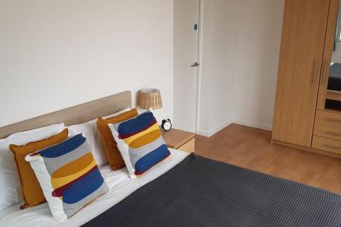 1 bedroom flat to rent - 230 Goldhawk Rd Shepherd's Bush, London, England W12 9PL
