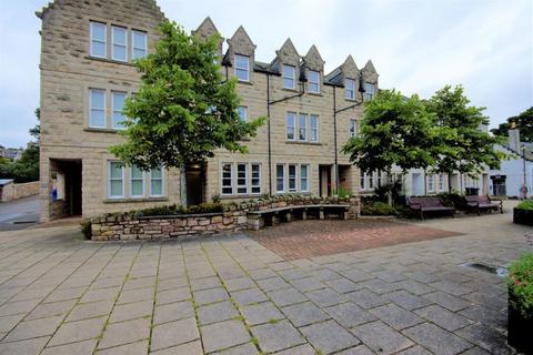 2 Argyle Place, Dornoch, IV25 3AP