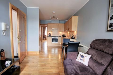2 Argyle Place, Dornoch, IV25 3AP