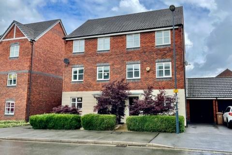 4 bedroom townhouse to rent, Girton Way, Derby DE3