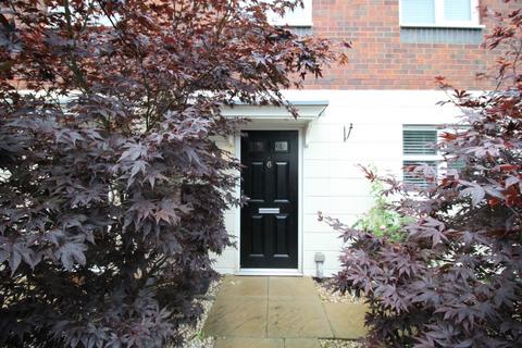 4 bedroom townhouse to rent, Girton Way, Derby DE3