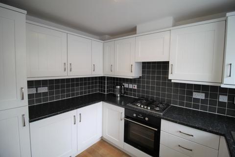 4 bedroom townhouse to rent, Girton Way, Derby DE3