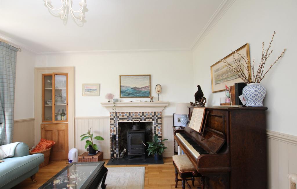 4 Pomona Terrace, New Galloway - Williamson and He
