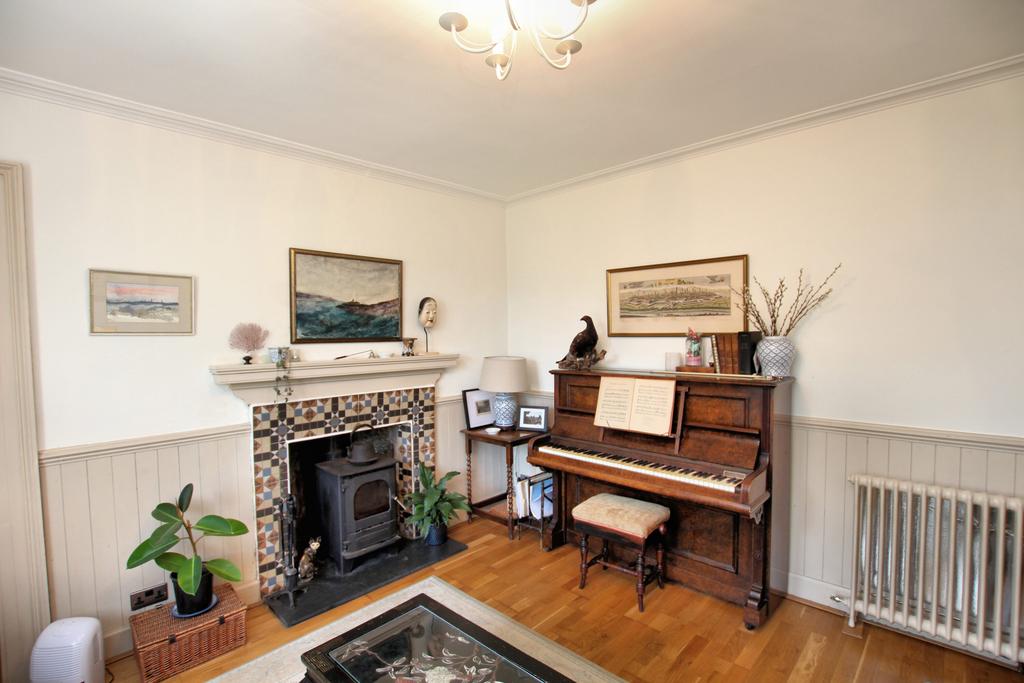 4 Pomona Terrace, New Galloway - Williamson and He