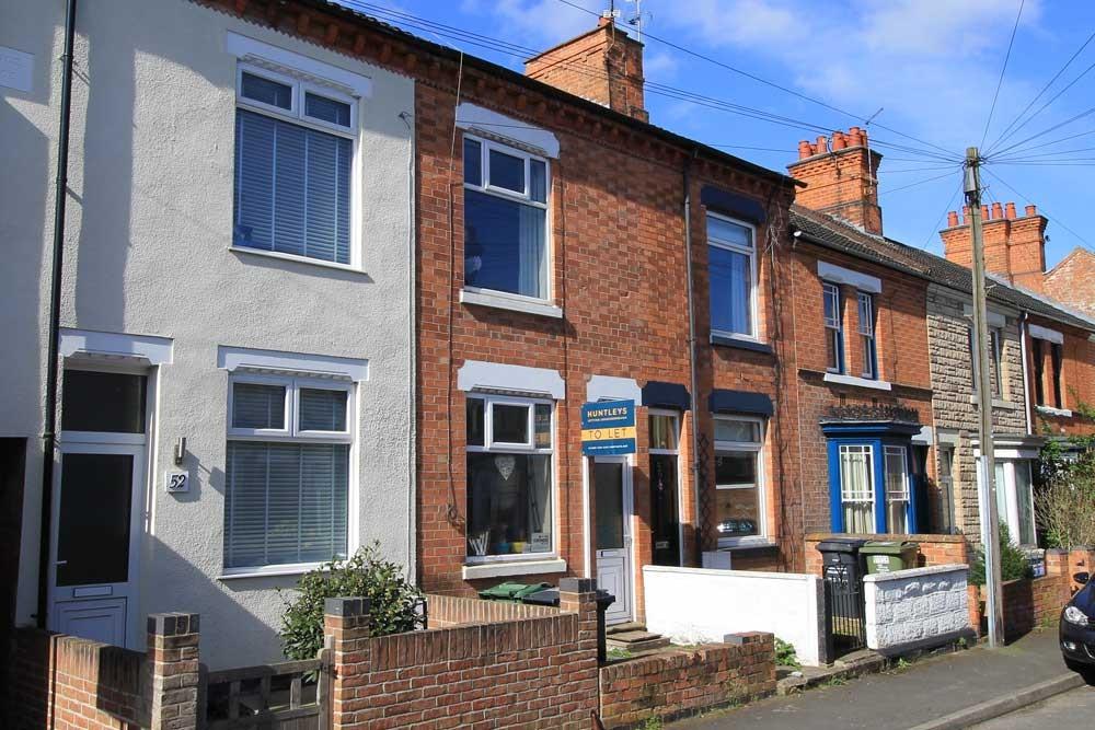 Cambridge Street, Loughborough, LE11 2 bed terraced house £650 pcm (£