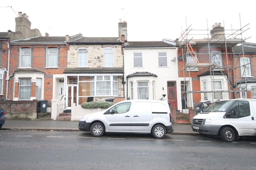 Luton Road, Walthamstow, E17 5 bed house £2,362 pcm (£545 pw)
