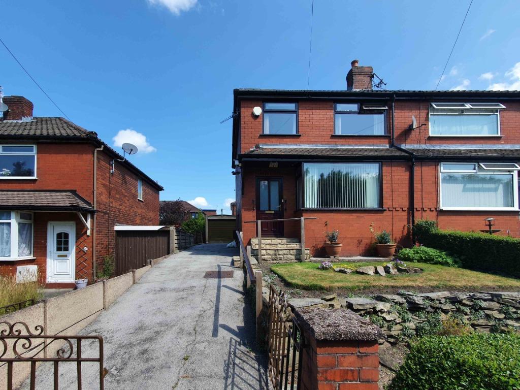 Prestbury Drive, Oldham, OL1 3 bed semidetached house £149,950