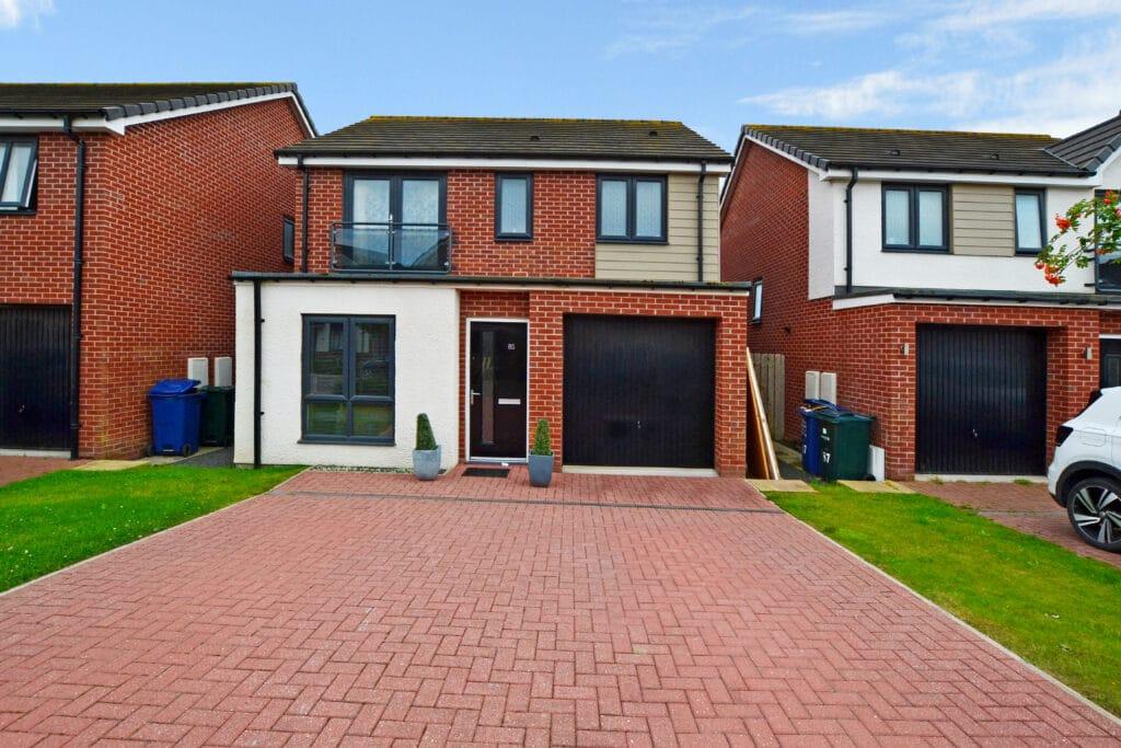 3 Bedroom Detached House for Sale on Greville Gardens, Newcastle Great Park 3 bed detached house