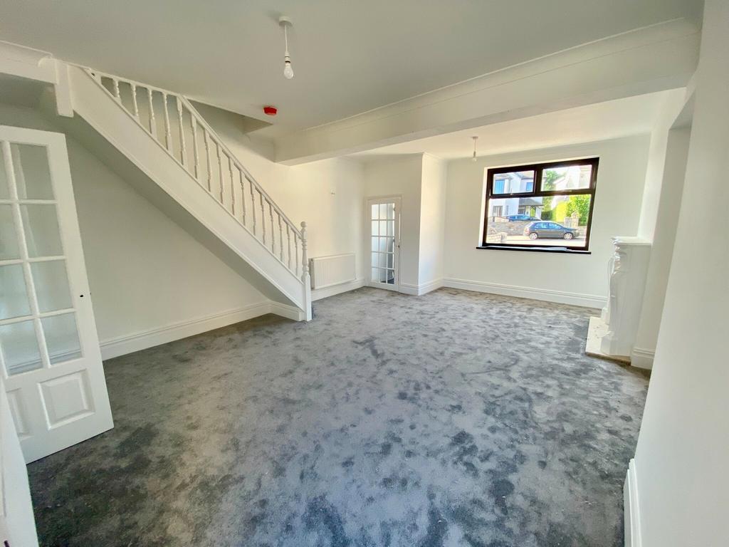 Belgrave Road, Gorseinon 3 bed semidetached house £239,995