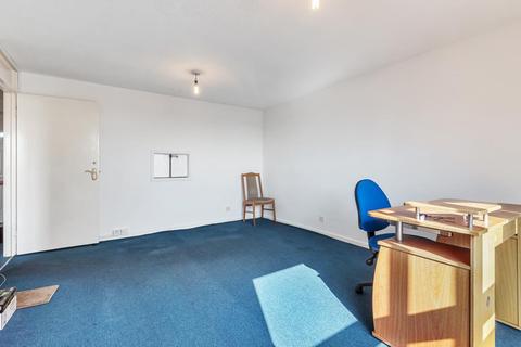 57 Harris Close, Hounslow, TW3 4JU